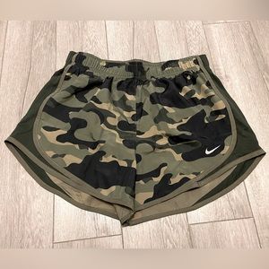 Nike Women's Dri-fit Tempo Track 3.5 Short (Size - Small)